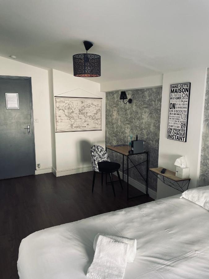 Logis Paul Massy Bed and Breakfast Meschers-sur-Gironde Exteriör bild